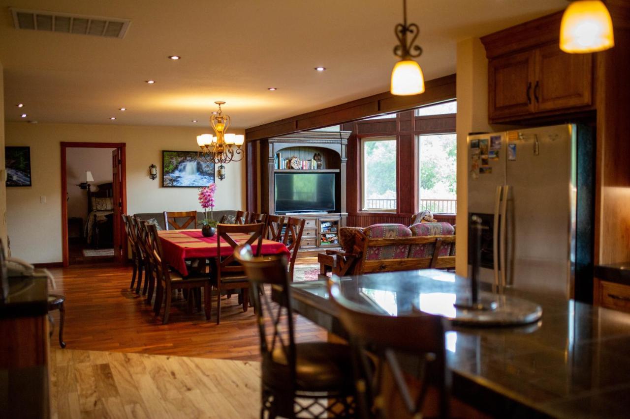Riverfront Property With Waterfalls Near Yosemite And Bass Lake Oakhurst Zewnętrze zdjęcie