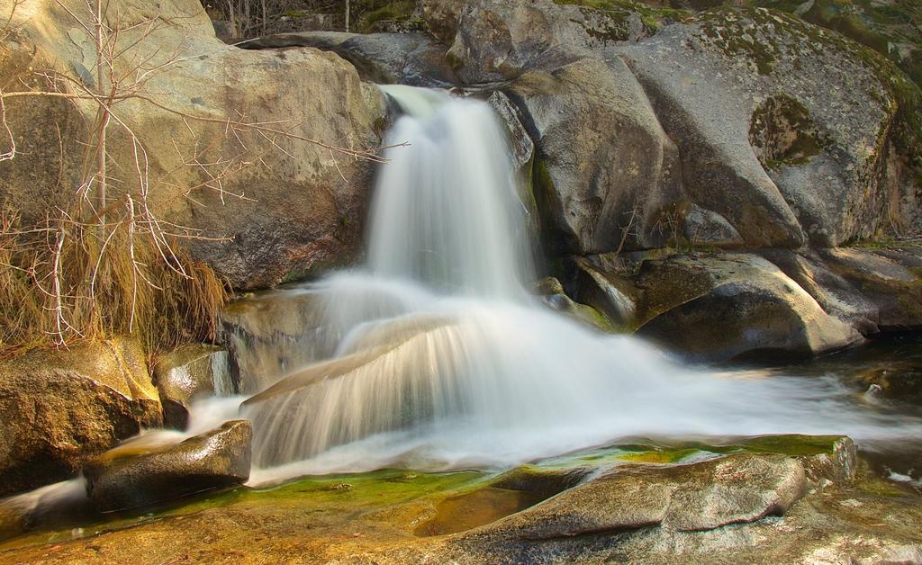 Riverfront Property With Waterfalls Near Yosemite And Bass Lake Oakhurst Pokój zdjęcie